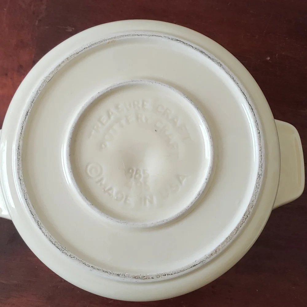 Vintage Treasure Craft The Cook's Nook Covered Cassarole Dish. 2 USA Made